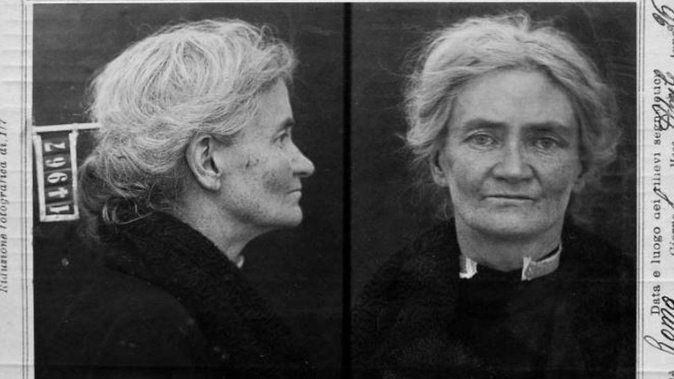 lorraineelizab6's tweet image. #Otd 1926: #Dublin's Honourable Violet Albina Gibson, daughter of Lord Ashbourne, attempted to assassinate Benito Mussolini, Italy's Fascist leader, in Rome. He moved his head &amp;amp; it hit his nose; then gun misfired! She was deported &amp;amp; spent 30 years in a Northampton mental asylum!