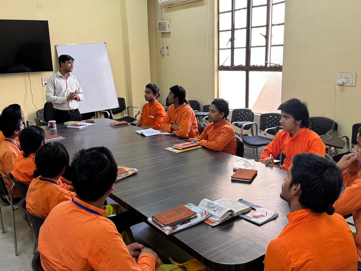 Samskrit Promotion Foundation tweet media