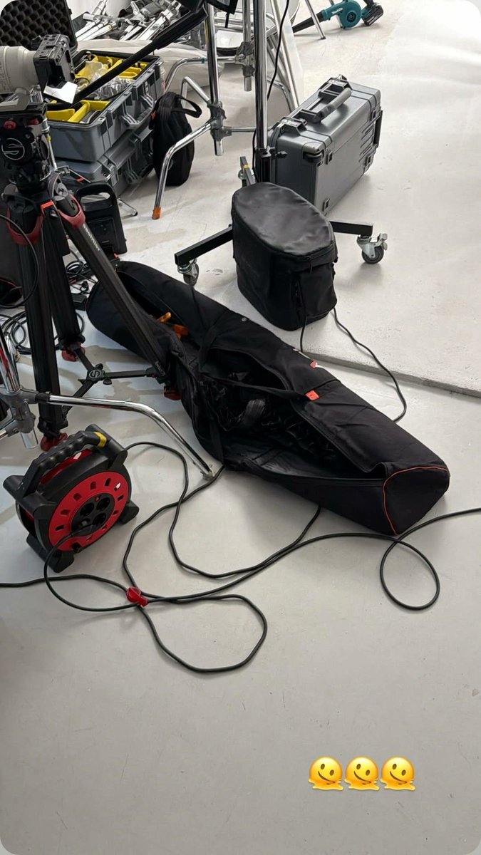 홀리🦋 tweet media