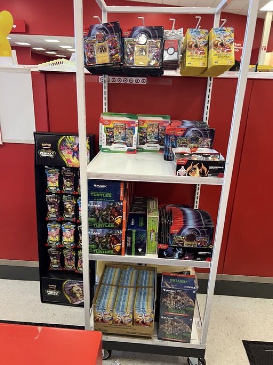 Pokemon Restock Alerts tweet media