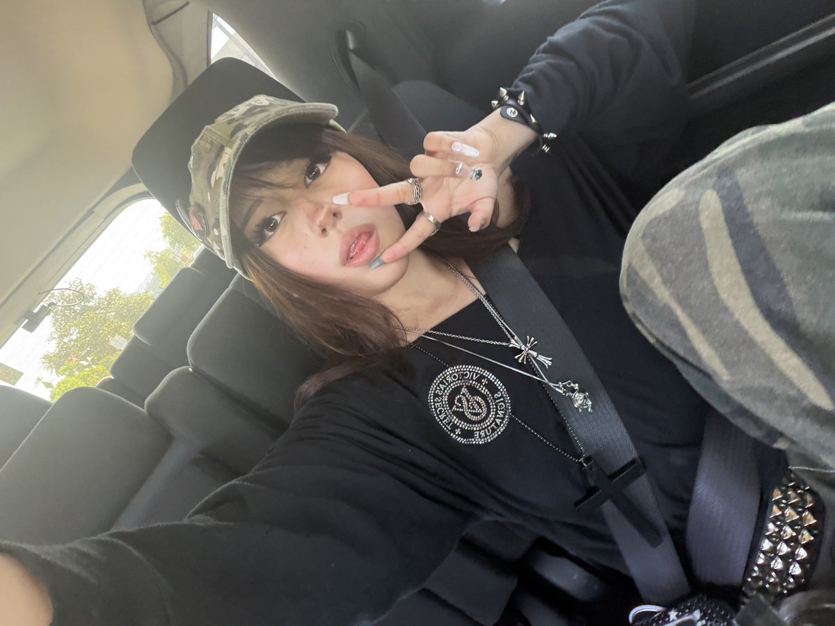 jess 🪽enha is 7 tweet media