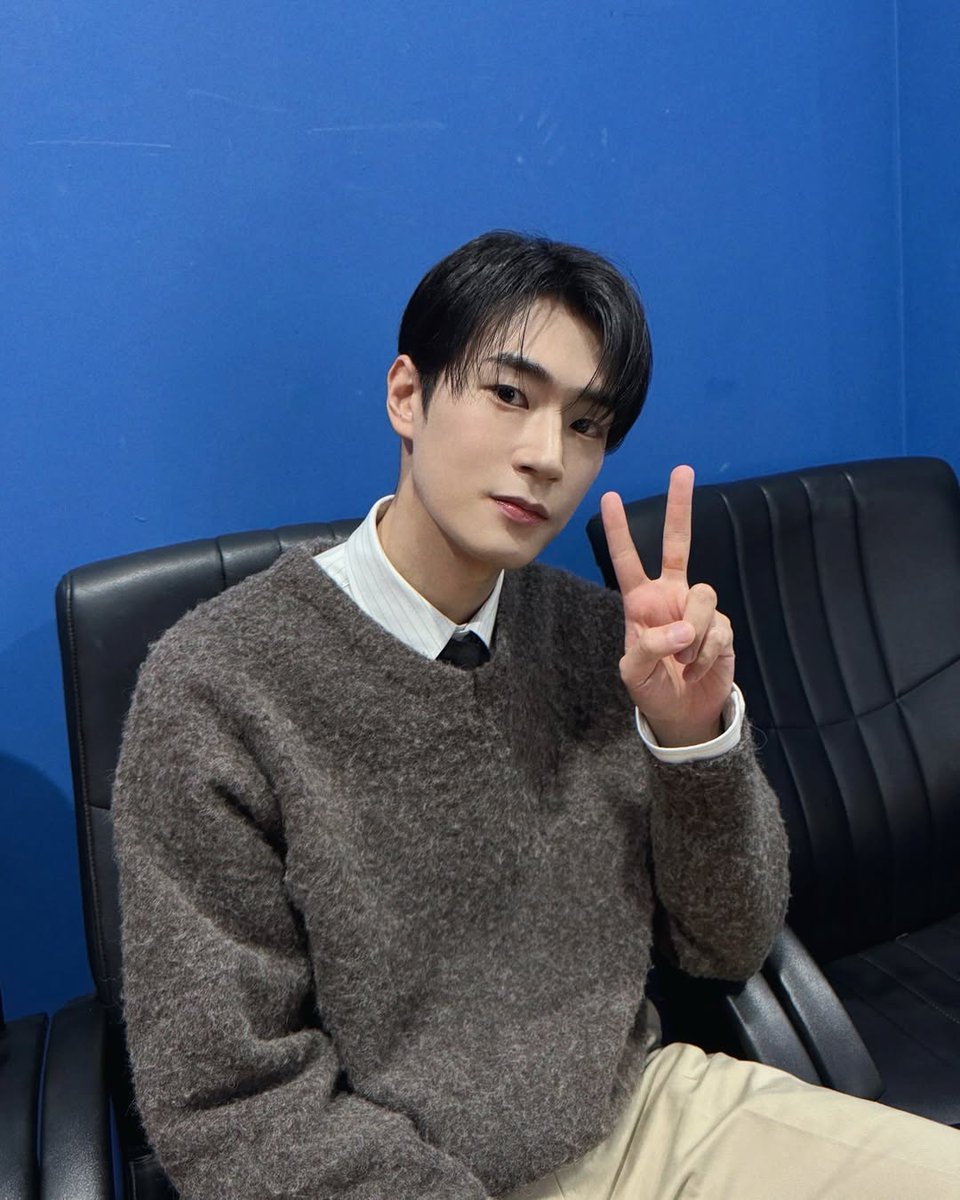 솸님별님 tweet media