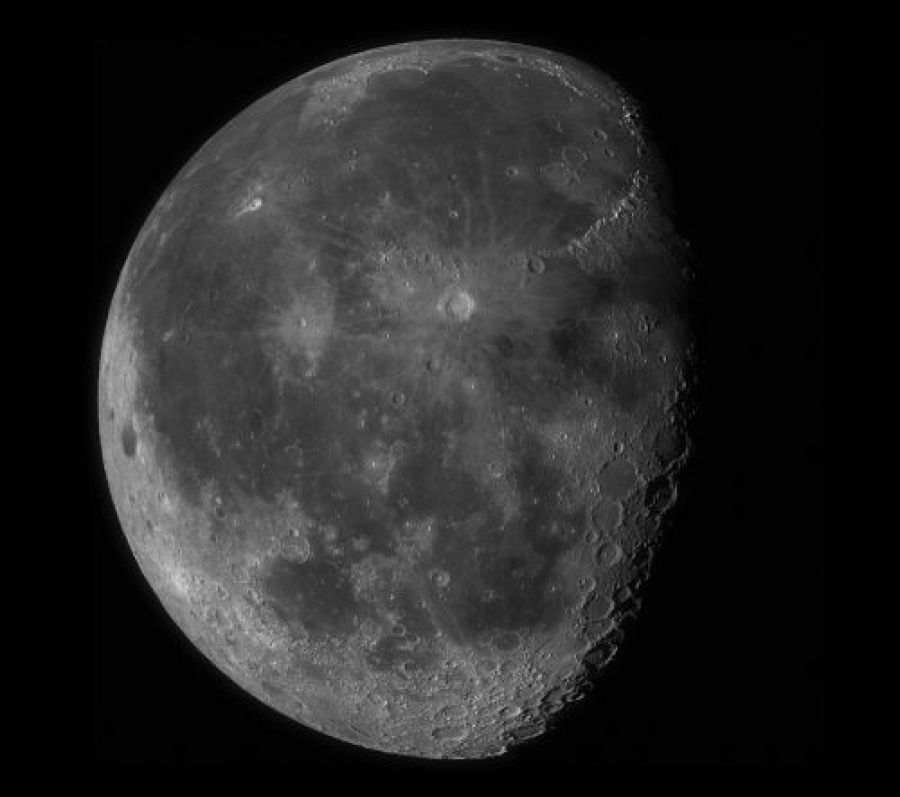 #BREAKING🚨: Artemis II reports strange patterns on the moon as the NASA crew conducts flyby