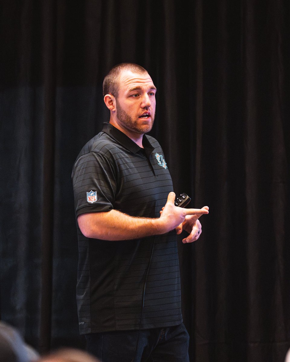 Tosh Lupoi tweet media