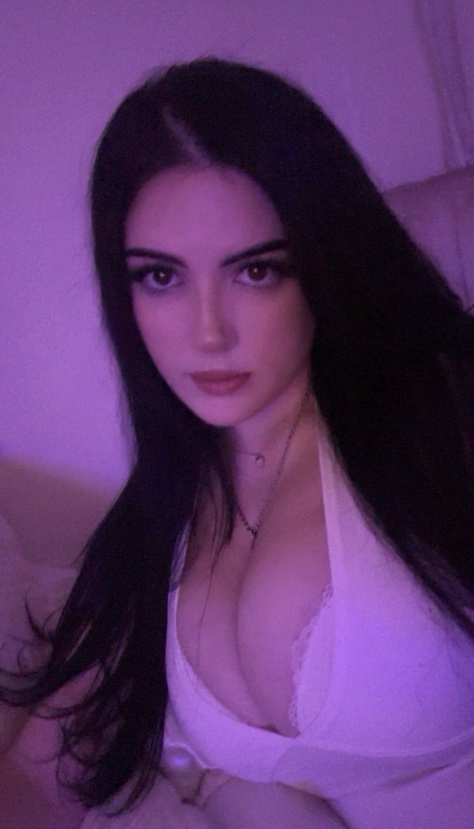 goddess jules ᢉ𐭩 tweet media