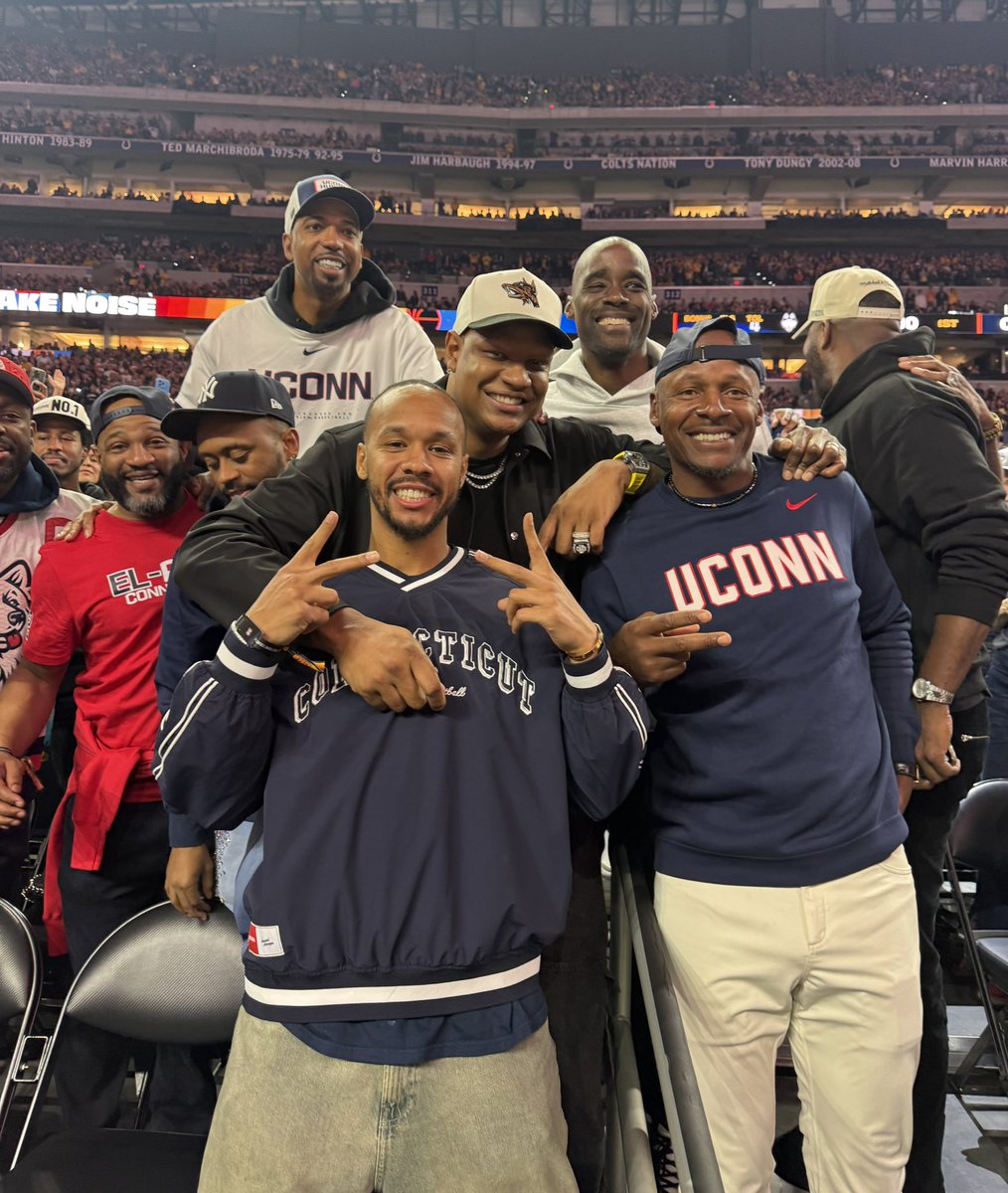 UConn Alumni tweet media
