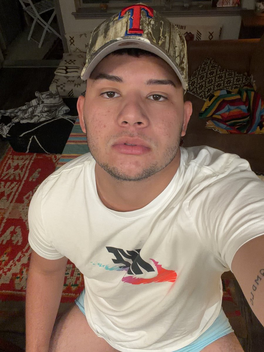 Gonzalez2001e's tweet photo. Me das un besito 💋 

https://t.co/KNYZK9fUYa

Te espero ☝🏻😈 https://t.co/CFMsHFU5TI
