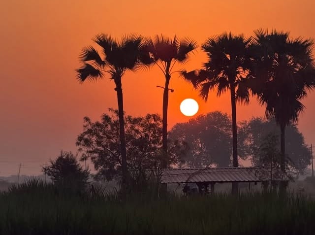 Gulzar__sahab's tweet photo. ज़िंदगी वही है जो आज है,
कल तो सिर्फ एक उम्मीद है।🌄✨ https://t.co/tFFHoKYynZ