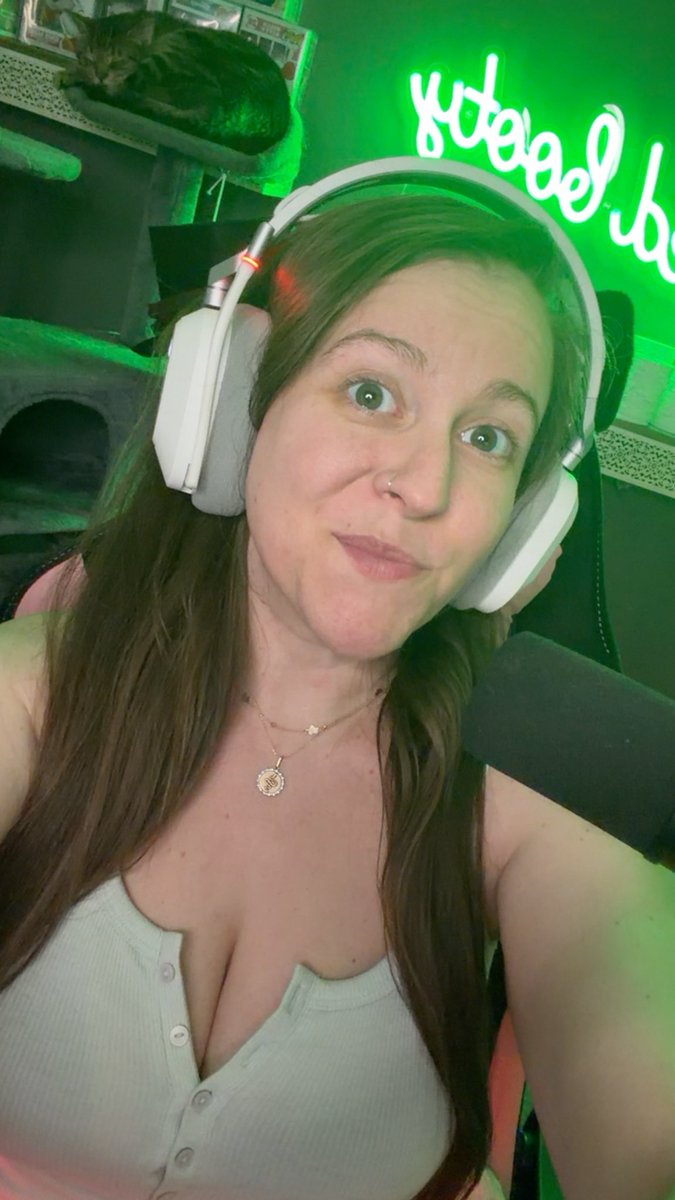 TwistedBootyttv tweet media