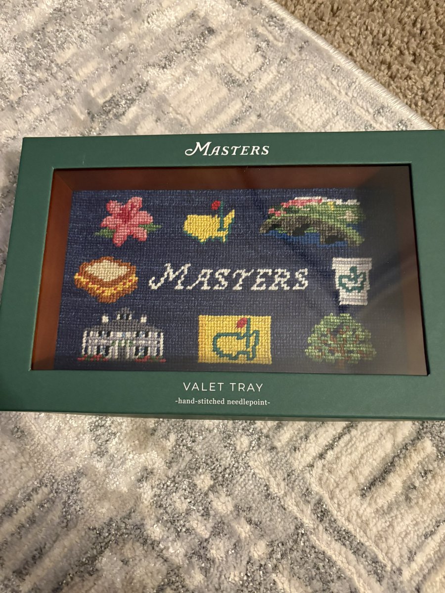 profplatty98543's tweet image. No big masters hauls here. Just the classy piece.