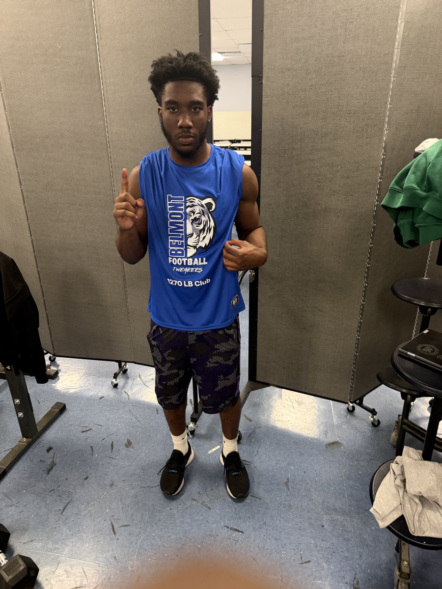 (M)oise (F)leurival tweet media