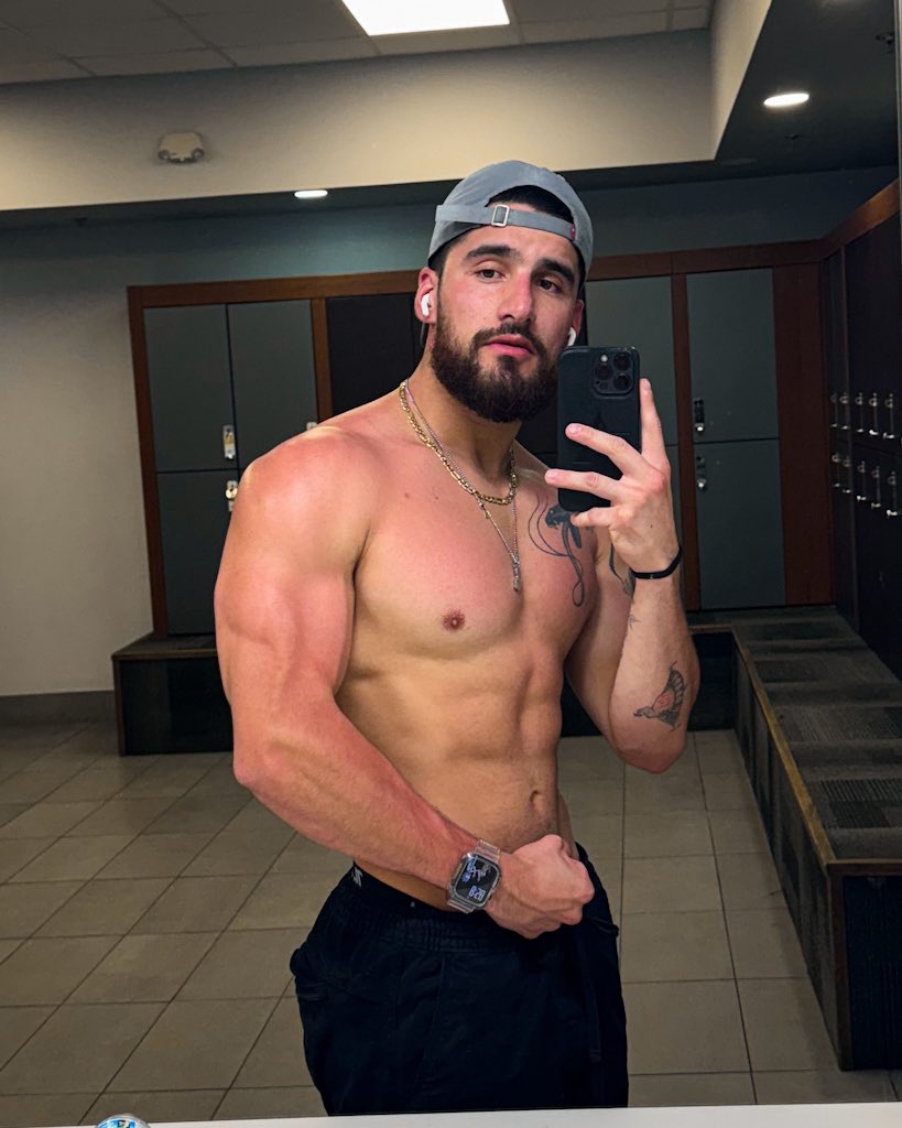 Alan Reyna tweet media