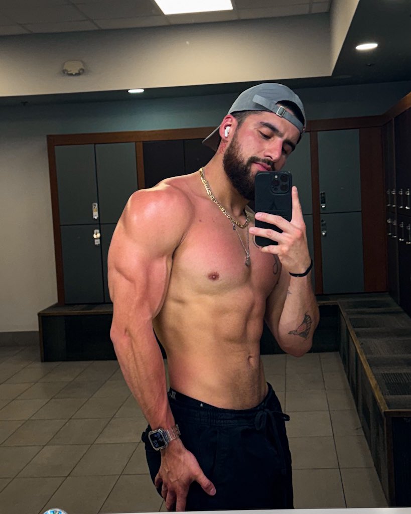 Alan Reyna tweet media