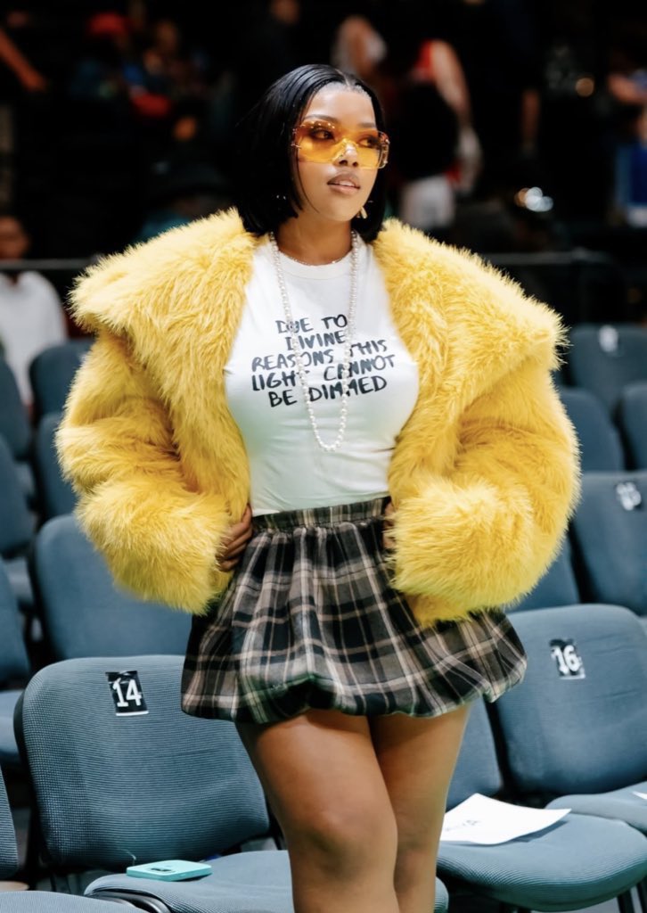 She is the girl the thinks she is
Face card -Lethal🔥
Fashion sense-1000/10🔥❤️
The legs just deserves their own fanbase 
Bafaziiii LIEMA PANTSI the girl you can’t ignore 
LIEMA HOMECOMING LOADING 
#LiemaPantsi #LiemaTheBrand