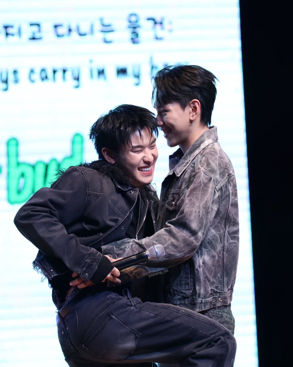 𑣲𝘪 tweet media