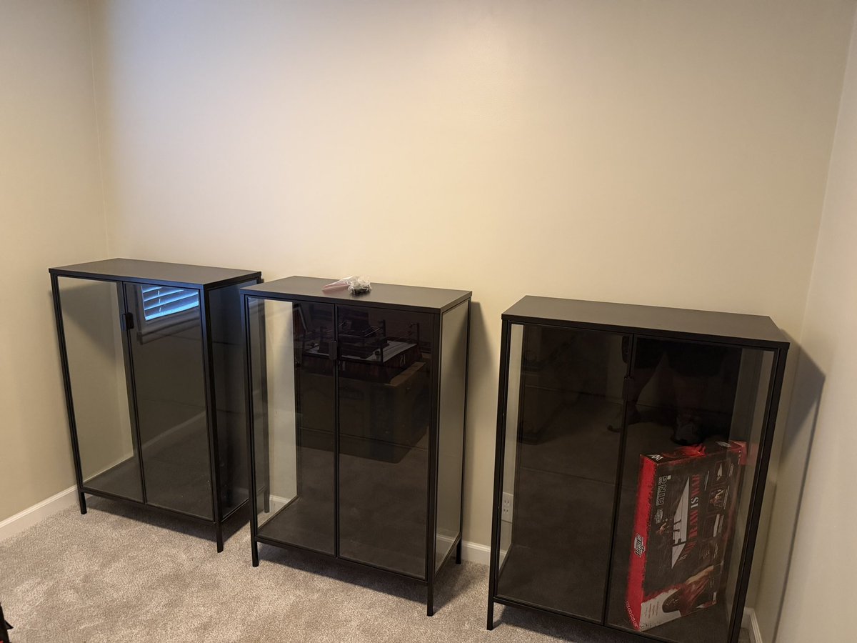 tehende316's tweet photo. Slowly but surely moving stuff into the new house! Collectible room in progress! My favorite lines to collect @Mattel #WWESUPERSTARS , #RETROS , @CollectMajor #BigRubberGuys / #MattelLJN #CollectMajor https://t.co/diHBt8e95M