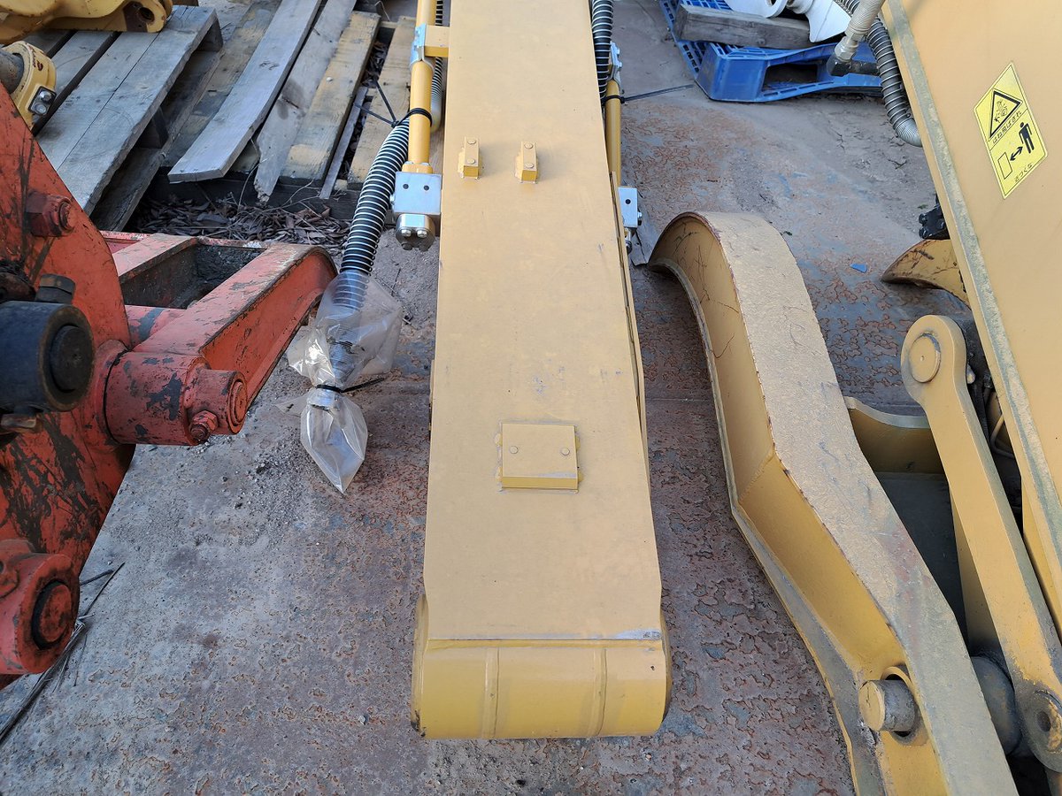 r_engineering2's tweet photo. 【販売中の重機紹介】
CAT 320-07用アーム
予備としてヤードに置いておく価値あり!
写真・詳細はこちらから👇
https://t.co/AAhJSYmWXn
ご質問はDMでお気軽に💬
#CAT #キャタピラー #CAT320 #アーム #バックホー #ユンボ #07用 #重機修理 #中古パーツ #那須塩原 #Rエンジニアリング https://t.co/A6v4dNDUy2