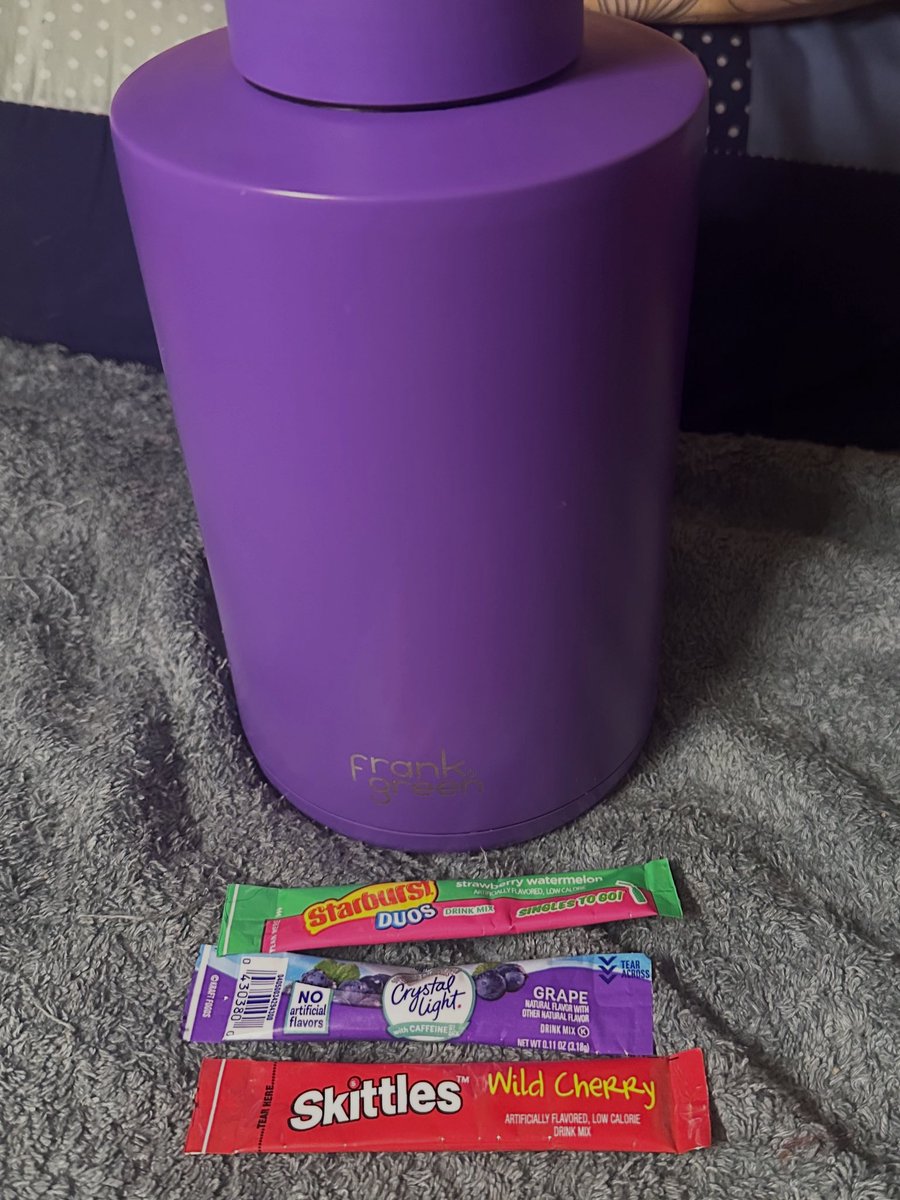 ItsErikabYo's tweet image. Starburst duo - strawberry watermelon + crystal light - grape + skittles - wild cherry 
waterflavorpacket #flavoredwatertok #waterflavors #flavoredwater #watertokaustralia