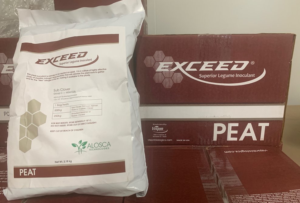 AloscaTech's tweet photo. Traditional on-seed inoculation still has a role. ALOSCA EXCEED® Peat offers a proven option where conditions and compatibility allow. #ALOSCA #INOCULATION #WETSOILONLY #LEGUMES #NODULATION #NITROGEN https://t.co/QRO9nLK2Iv