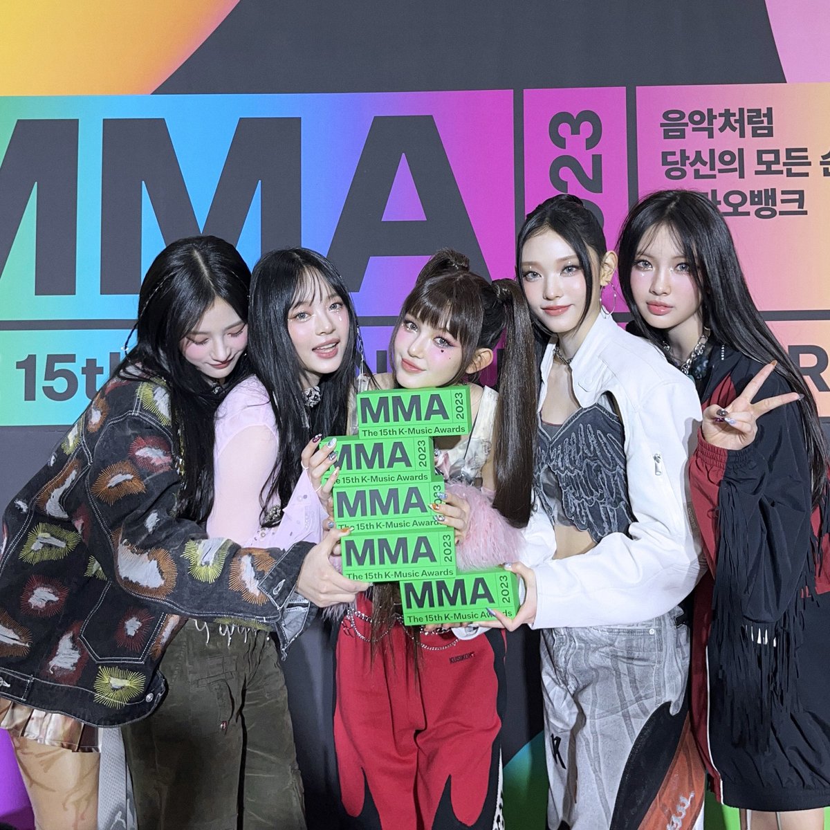 ໑ look at Marsho tweet media