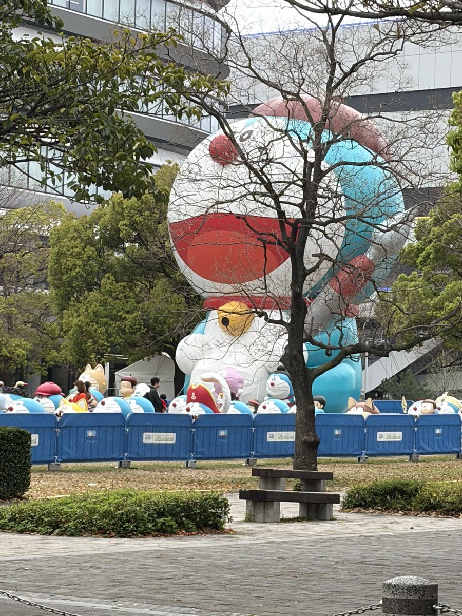 有明
ドラえもん大量発生中！

ふと、怪獣8号の世界を想像してしまった‥
