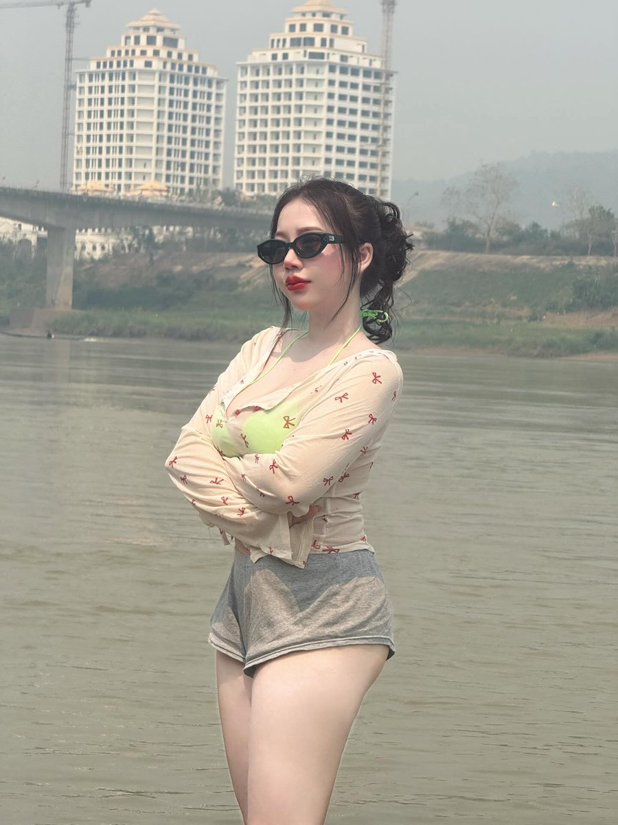 บี’ แคร์’ tweet media