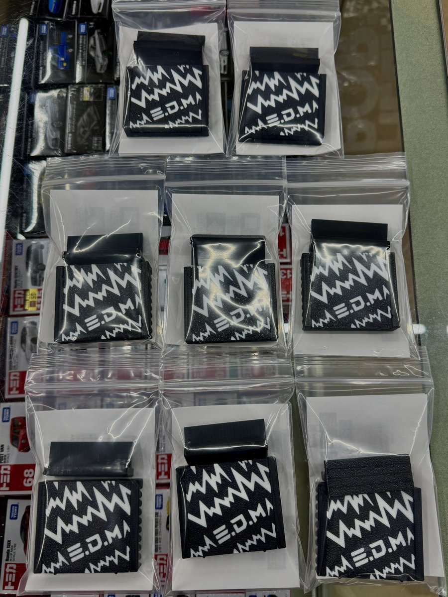 heliport_X's tweet image. EDMさんのこちらの商品は
店舗販売のみとなります🙇🏻‍♀️

ぜひ手に取ってみてください。
#EDM
#カッティングガイド