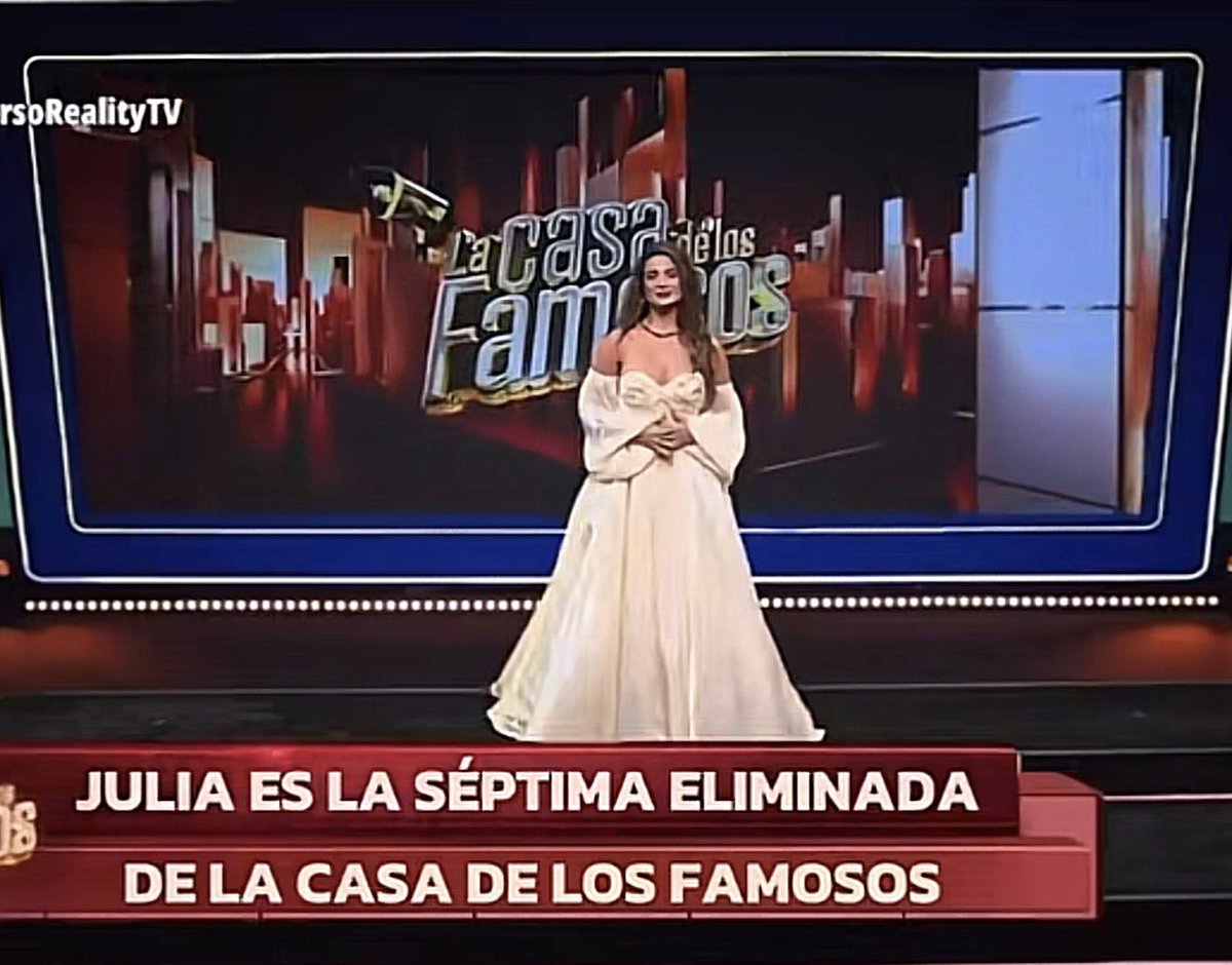 elainevault tweet media