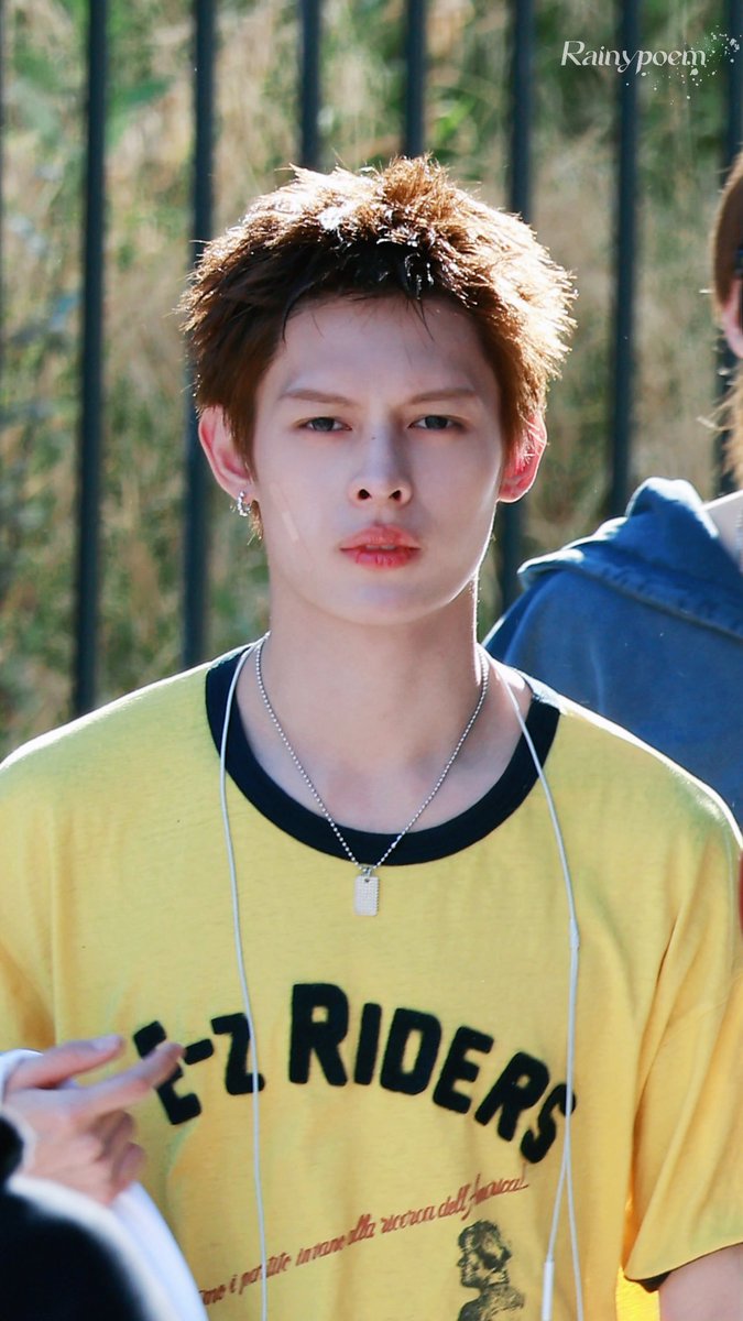 ayas 🫧🍀 tweet media