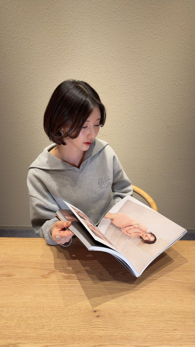 皆様おはようございます！ なんと！初めて写真集『unplugged』の原本を