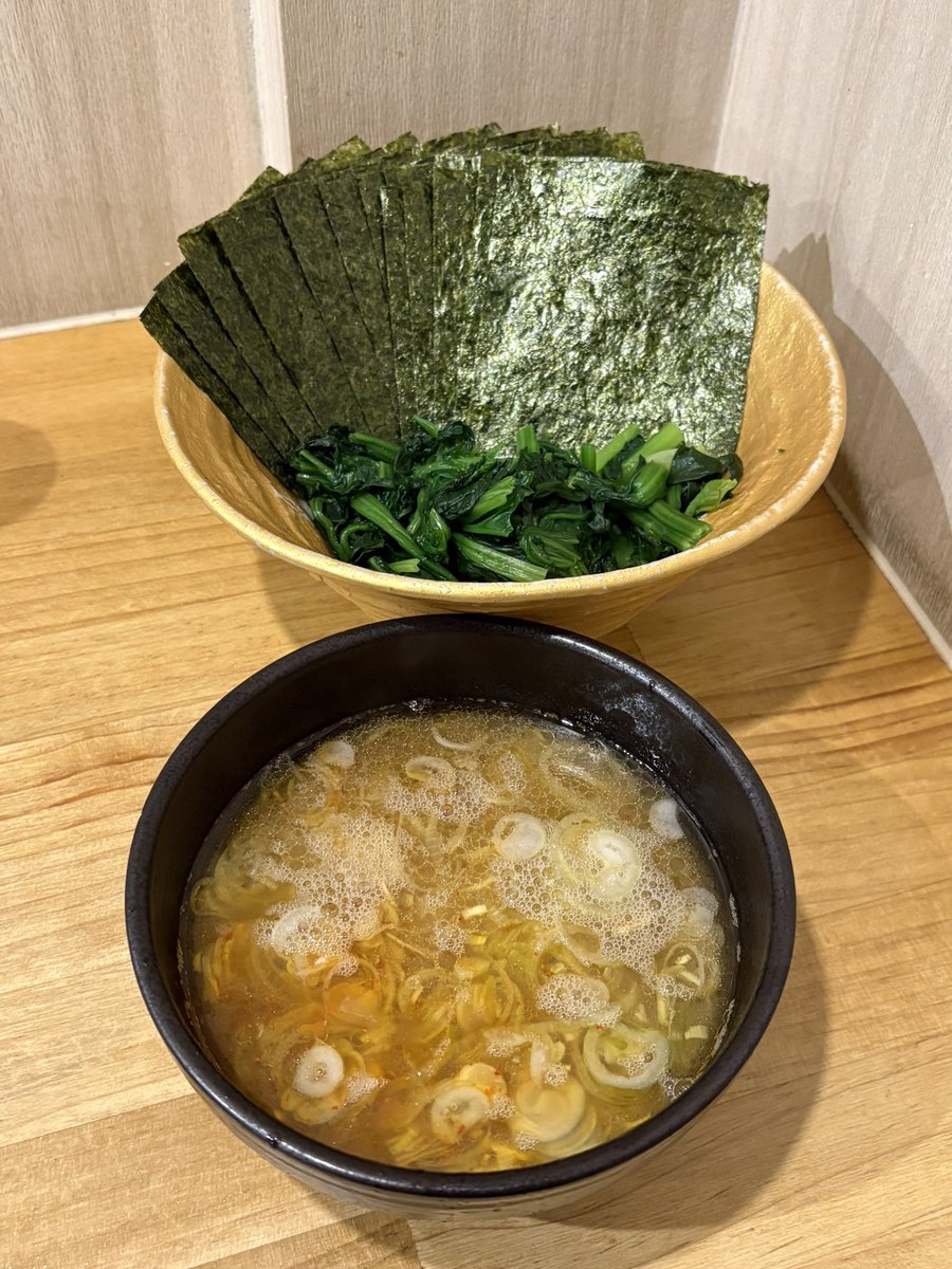 boochan. tweet media