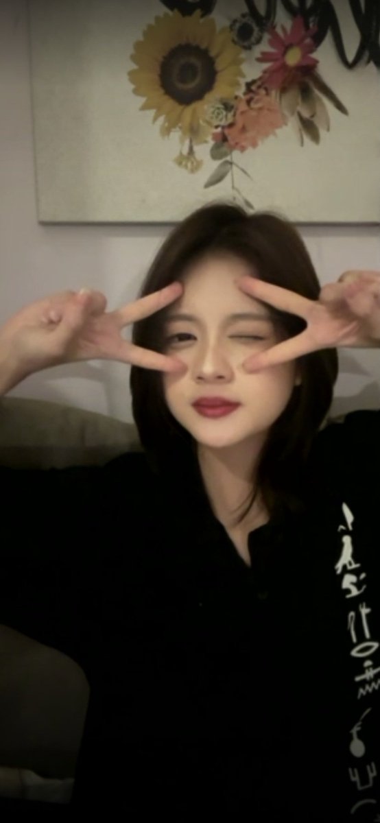 Ribka Azrael tweet media