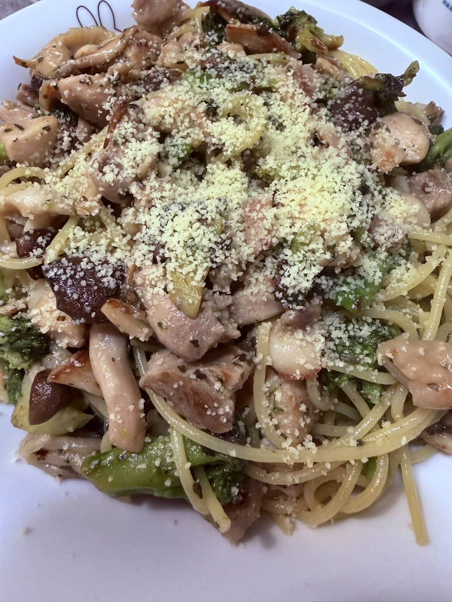 よっぴー tweet media