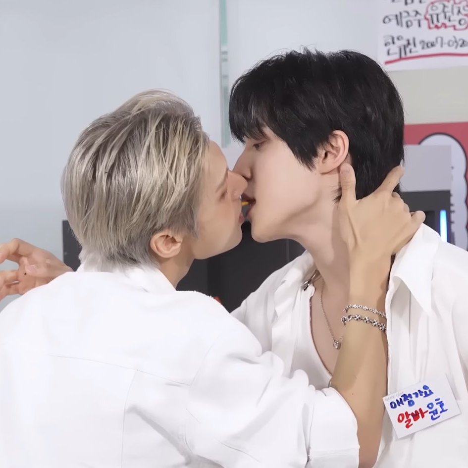 นอย🐈⬛ tweet media