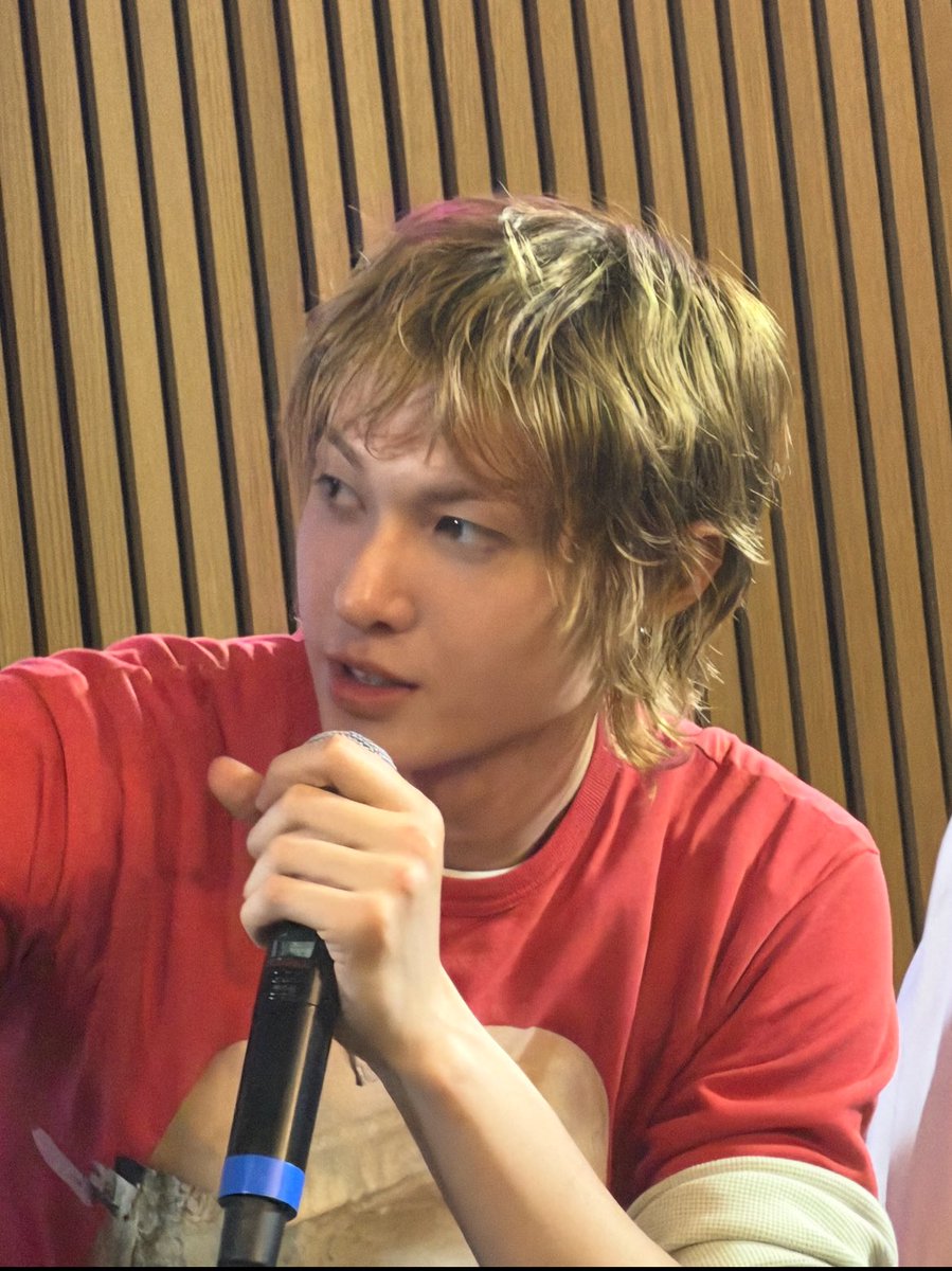 carly 𖤍 tweet media