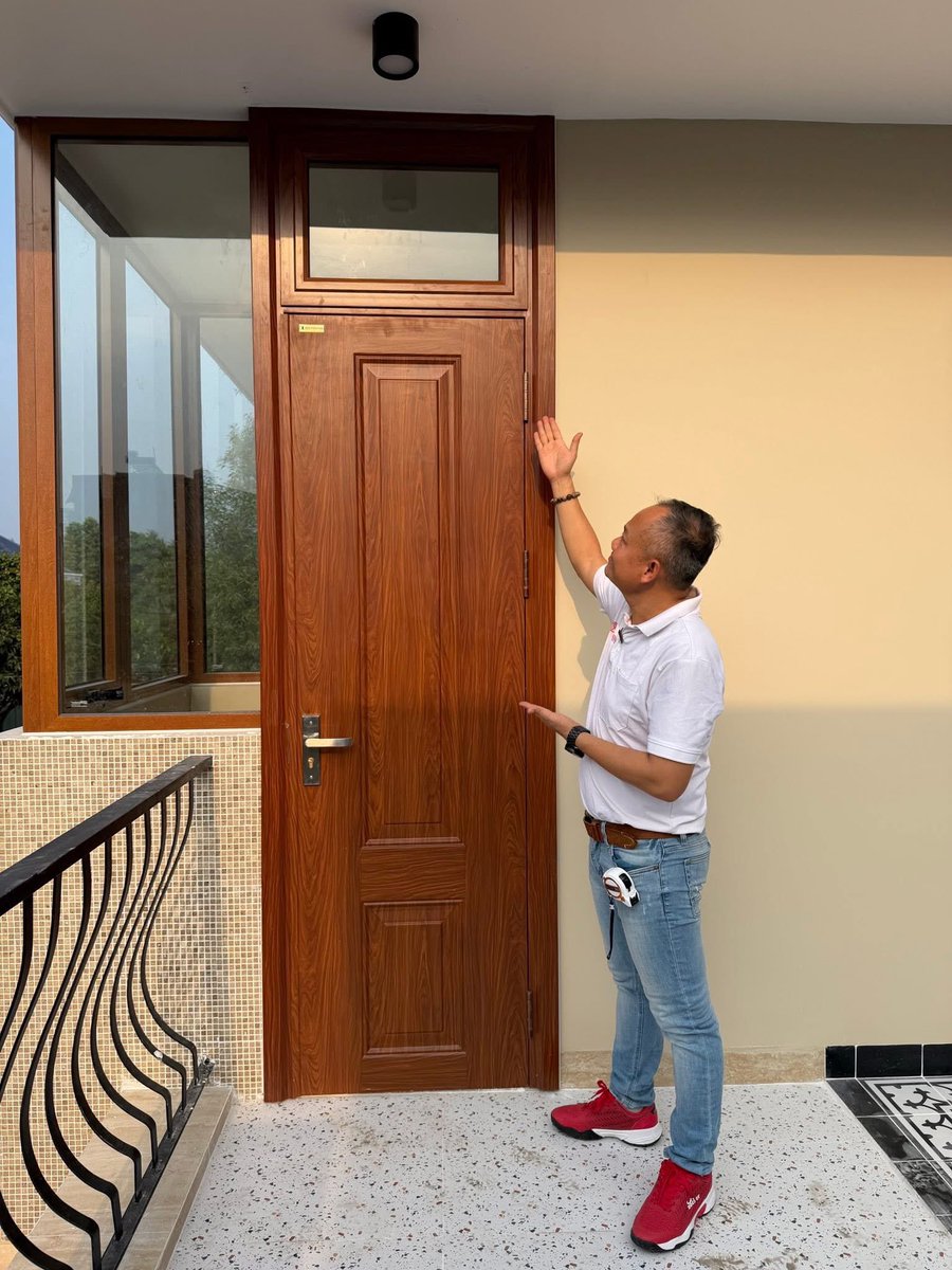 cuasaigon's tweet photo. Lắp đặt cửa thép vân gỗ 1 cánh có ô fix kính 
#lãm #mrlãm #LãmSaiGonDoor #lamsaigondoor #saigondoor #cuathepvango #cuathepgiago https://t.co/XleqSd9z3w