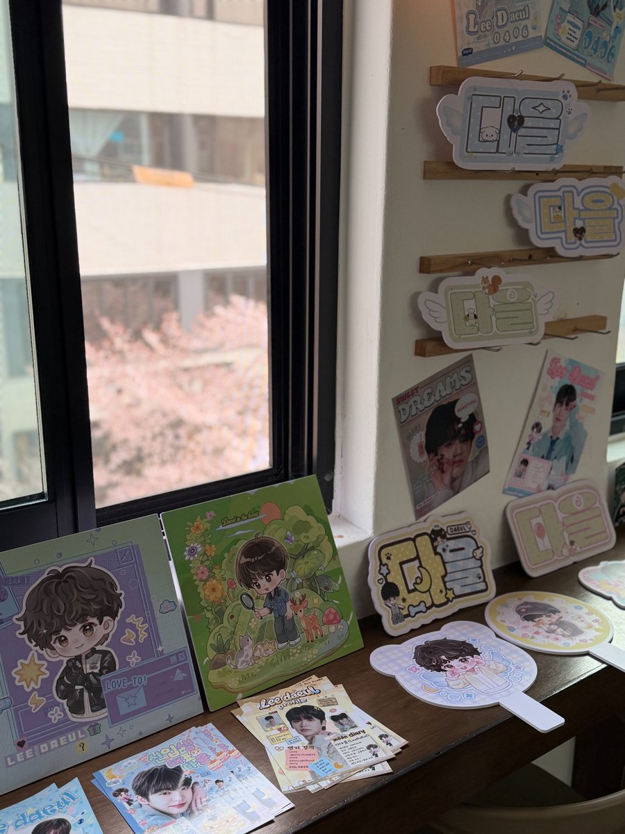 힛미업 ㅣ생카 아이돌 버츄얼 2D 대관 ㅣ생일카페 ㅣ카페대관 ㅣ 홍대 합정 카페 tweet media