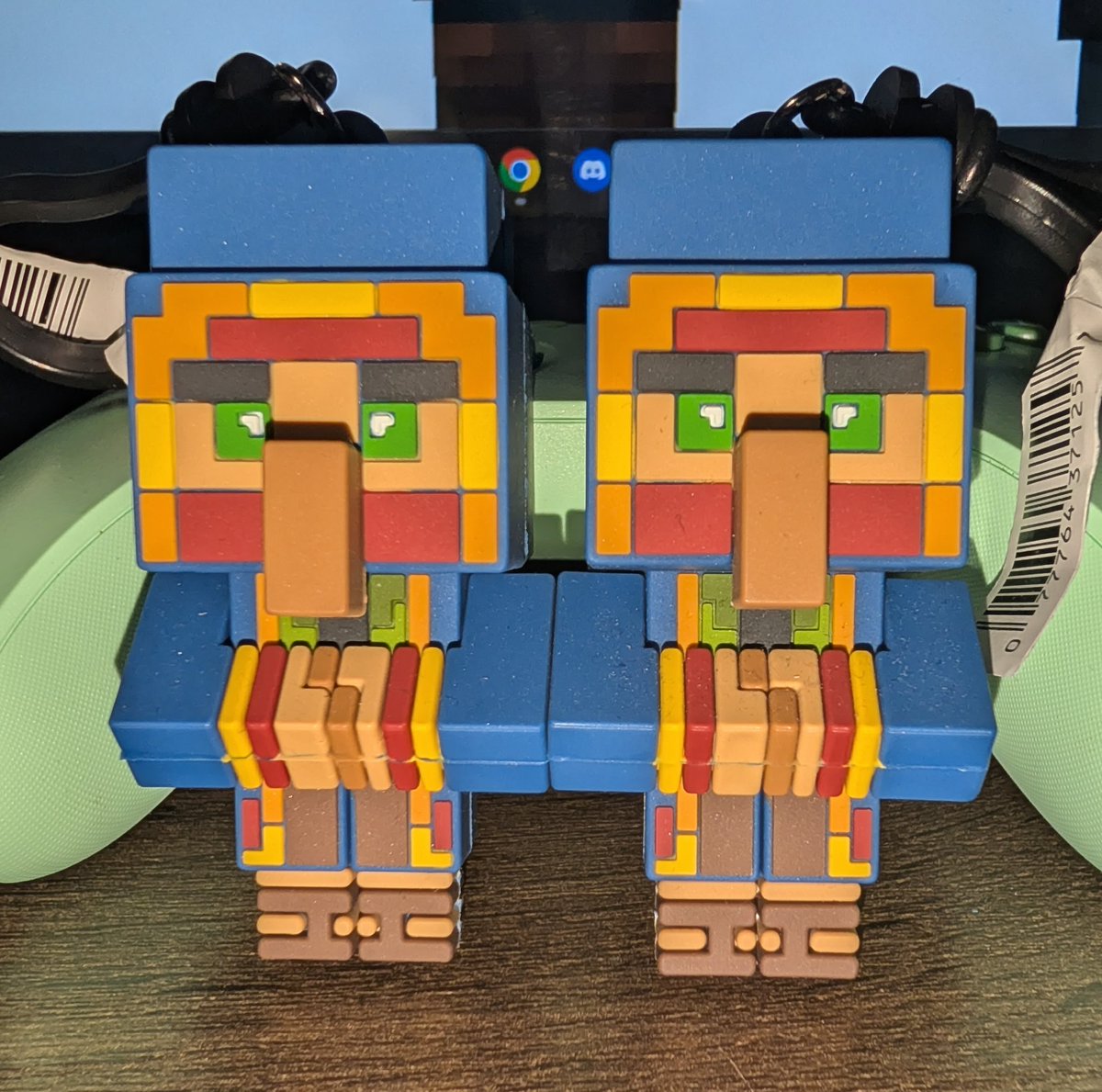 dirtyjujubeanz's tweet photo. I was going for the evoker and I got two wandering trader's lmao 😂 welp
I'm giving one to my friend and the others going on my Ita bag because they still appear everywhere even in the mansion hwuehueehhuweh
#minecraft #wanderingtrader #minecraftWT https://t.co/NWagiZAlNj