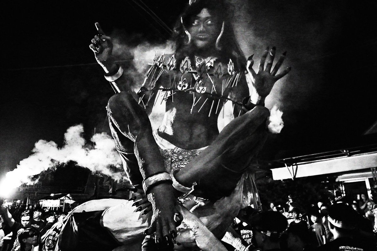 pagipho's tweet photo. #pagipho #ogohogoh #nyepi #blackwhite #blackandwhite #CulturalHeritage #onthestreet #humaninterest #people #dailylife #urbanlife #city #urbanpeople #indonesia #documentary #documentaryphotography #urbancity #town #street #streetphoto #streets #streetphotography #city #culture https://t.co/4vBWZNW8by