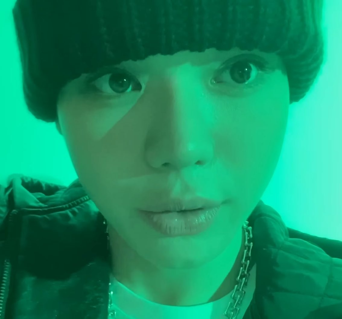 khai ⋆ tweet media