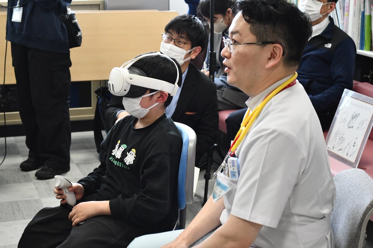 KAI_YOU_ed's tweet photo. 『はたらく細胞』が小児がん患者を精神的にサポート　VRコンテンツで治療を支援
https://t.co/EkAiXUPdwo

小児がん患者はがんの辛さの理由を理解できず、大人よりも精神的な負担が大きいそう。VRを通して自身の身体に起きていることを把握し、前向きな治療の実現を目指す試みです。 https://t.co/fDJBtEt3ZU