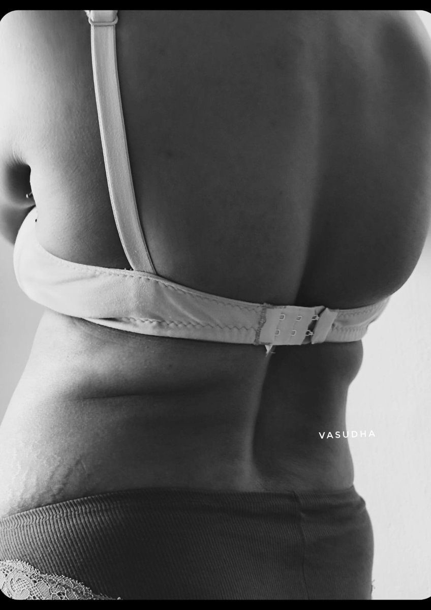 vassuudhaa's tweet photo. Artistic 
#bodypositivity 
#curvey 
#malluwomen 
#sensualportraits 
#couplelove 
Subscribe: https://t.co/a5JAbHqHPE https://t.co/nLNT9JUwrH