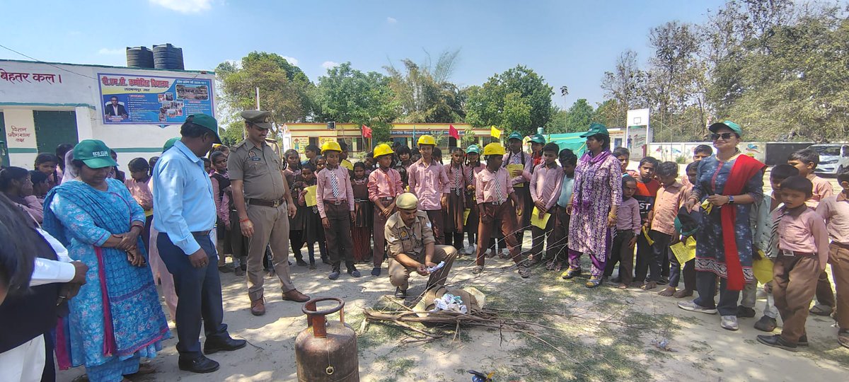 FIRE & EMERGENCY SERVICE Gonda tweet media