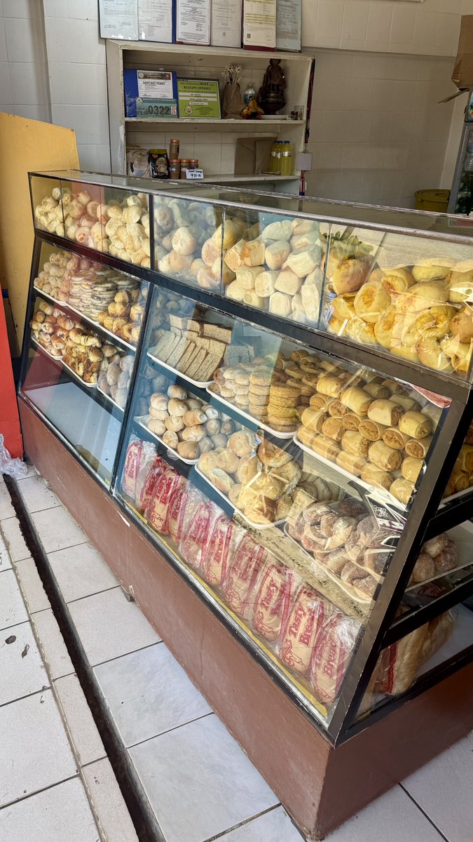 Unothearchives tweet media