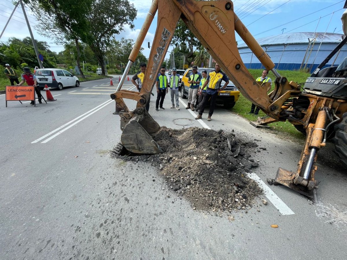 JKR Labuan tweet media