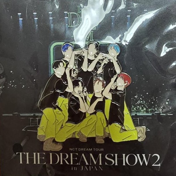 svnflowrr's tweet photo. wtb badge tds 2 in japan 

tag. nct dream https://t.co/no6e2a06er