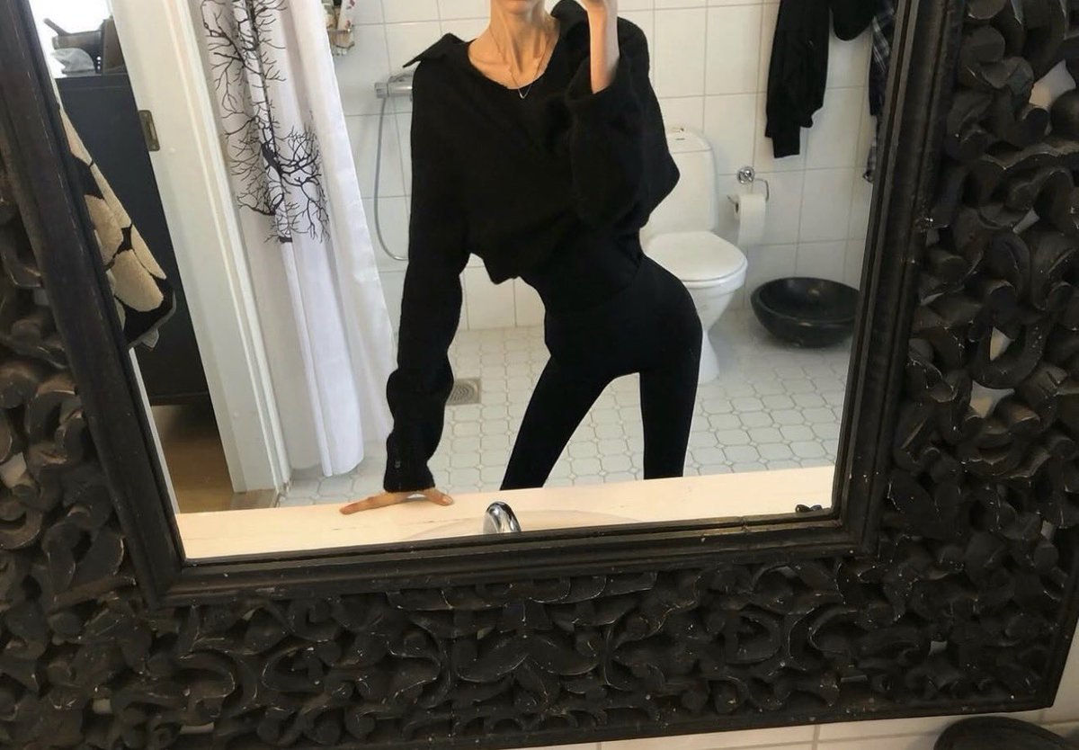 blair 🩰 anorexic april {-10 pounds} tweet media