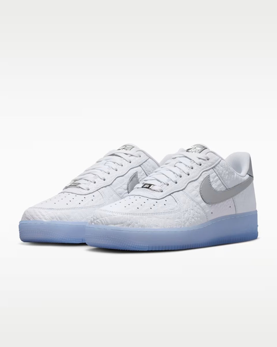 SNKRS STOCK tweet media
