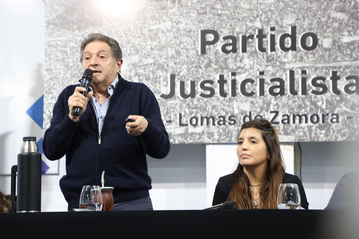 Nos encontramos en el <a href="/pjldz/">PJ Lomas de Zamora</a> para formarnos y organizarnos para defender la Ley de Glaciares. El contexto político lo exige y acá está el Partido Justicialista de Lomas de Zamora, poniéndole el cuerpo.

Compartimos una charla con el gran y querido Homero Bibiloni, <a href="/acsantarelli/">Adrian Santarelli</a>,