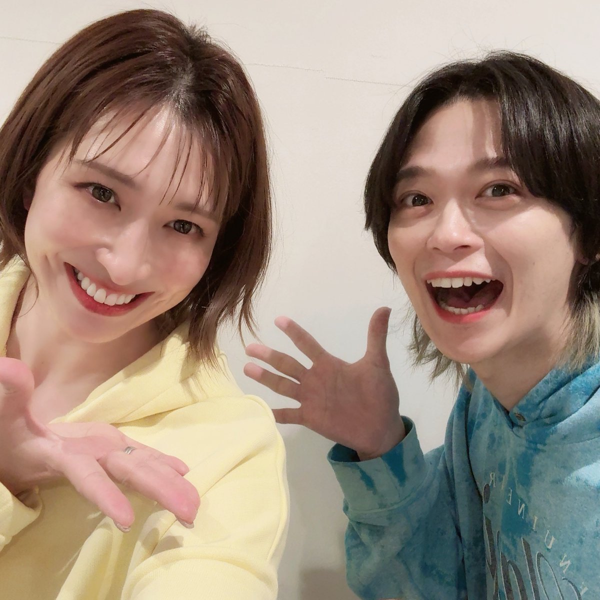 名塚佳織 tweet media